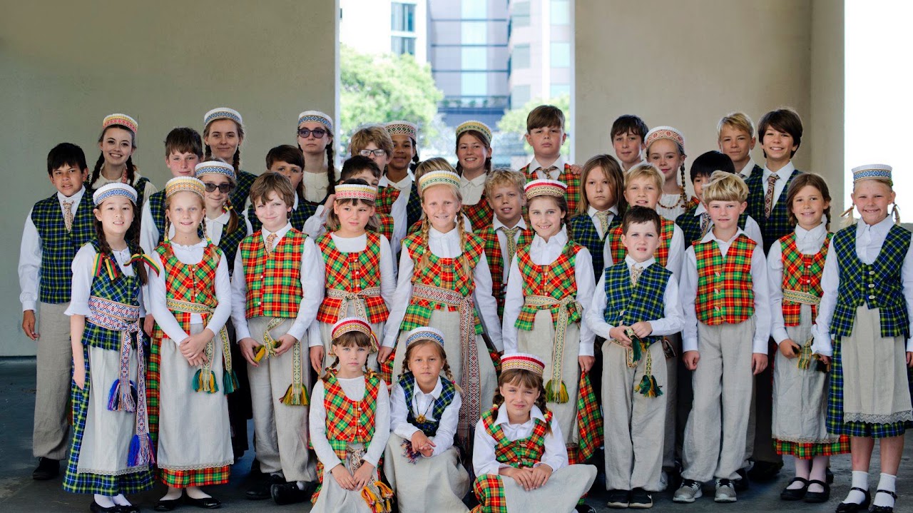 2020.10.30 Virtuali „Rudenėlio” šventė – mokyklos archyvo vaizdas
