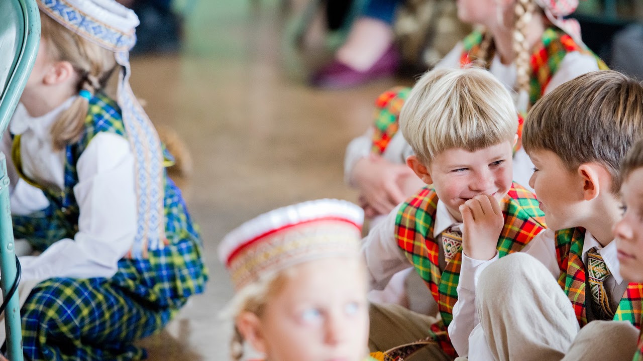 ŠEŠTADIENIS, KAI NORISI Į MOKYKLĄ! – mokyklos archyvo vaizdas